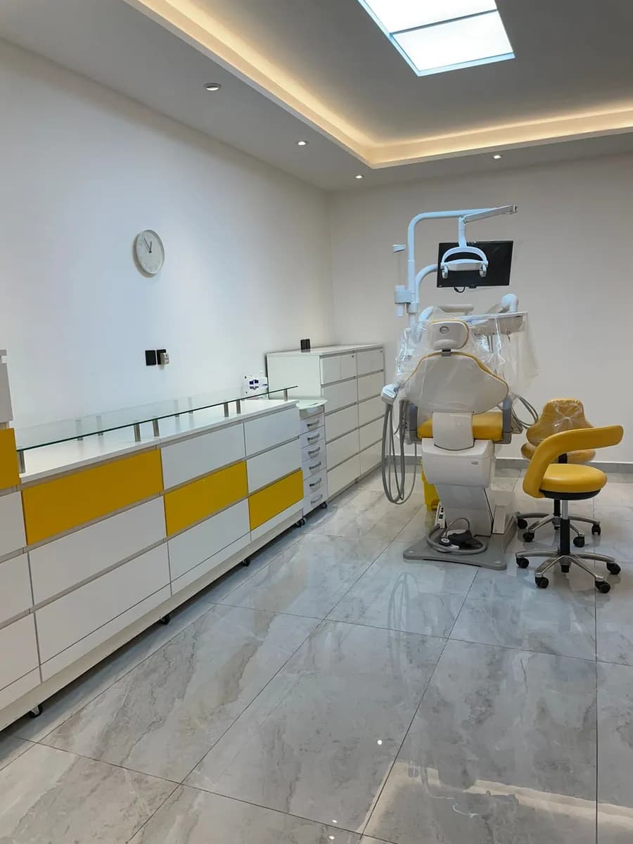 عيادات السن الضاحك المتخصص في طب الأسنان — صورة 5