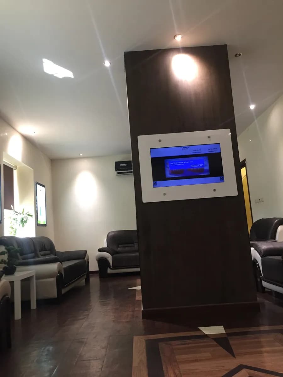 عيادات السن الضاحك المتخصص في طب الأسنان — صورة 6