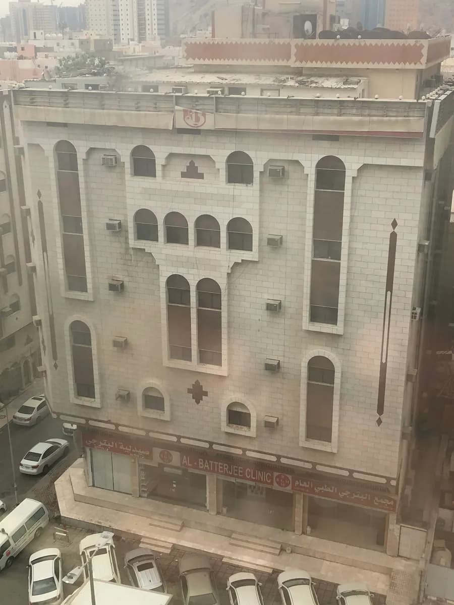 مجمع البترجي الطبي العام — صورة 6