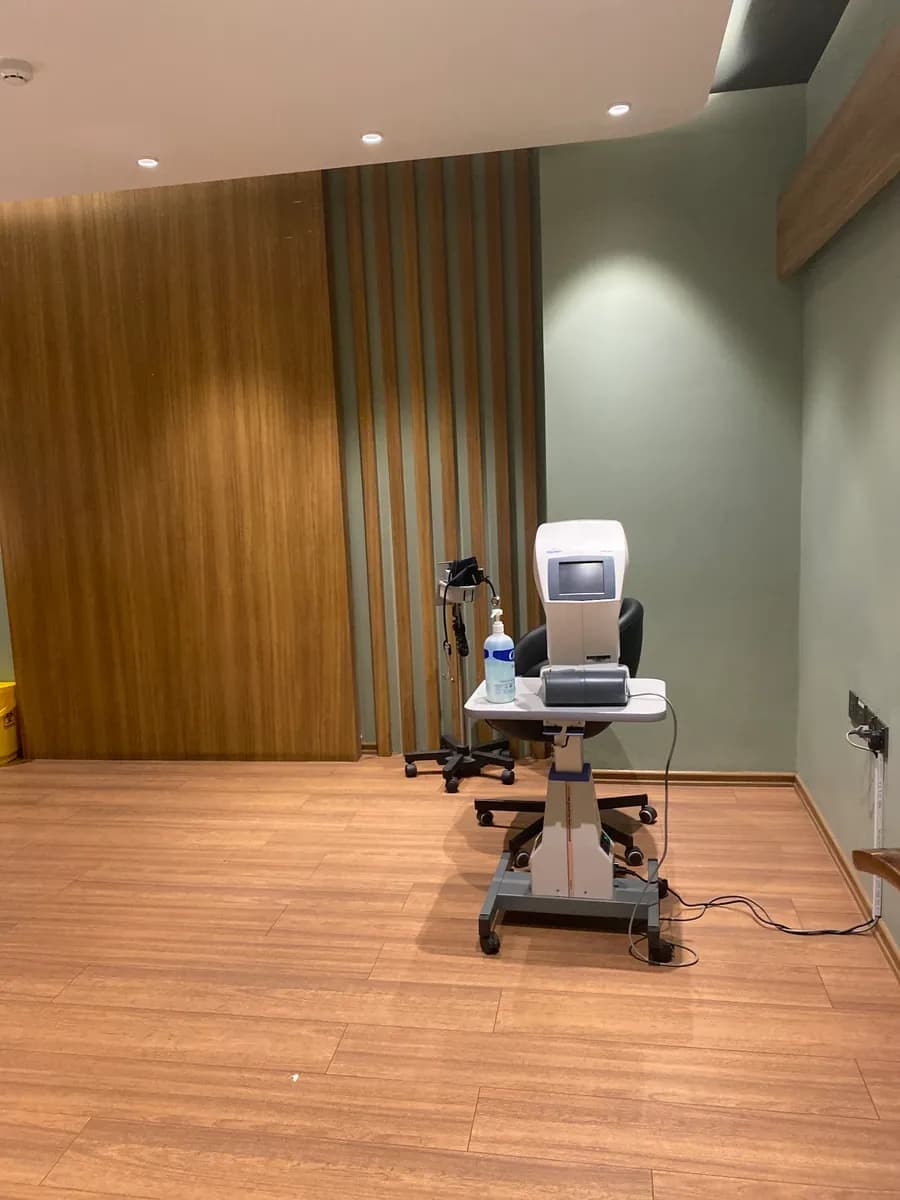 مركز و عيادات دكتور سالم باصفار عيون و ليزر المدينة المنورة - Basaffar Eye & Laser Center — صورة 7