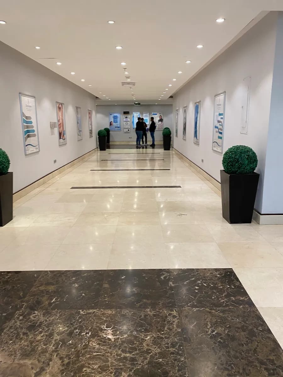 د. آلاء هاني عارف استشارية أمراض الجلدية والتجميل — صورة 5