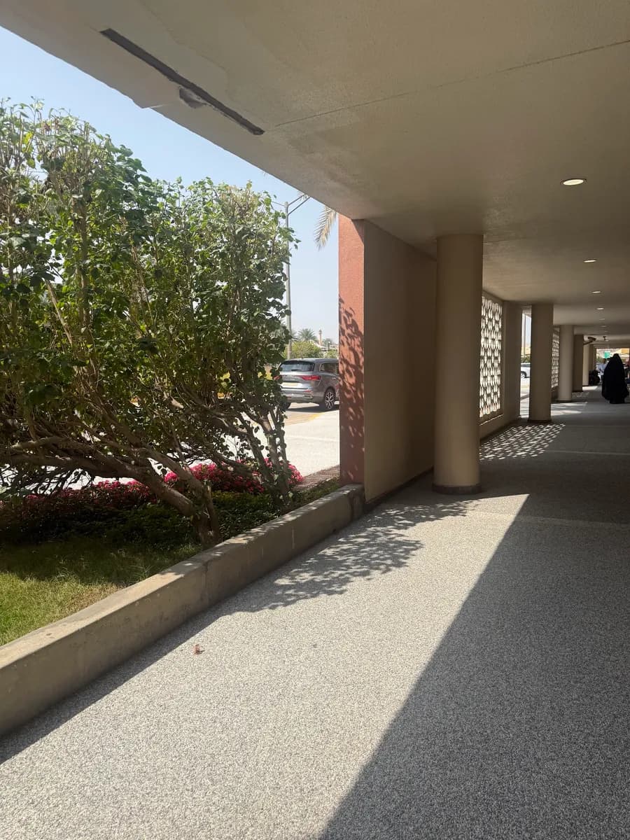 Specialty Clinics (Building 61) — صورة 5