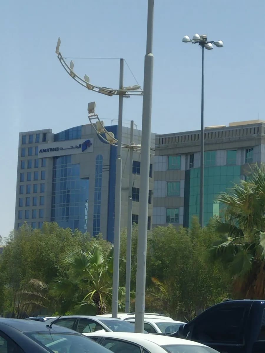 Dentist Wael al-Hassani Algerian — صورة 4