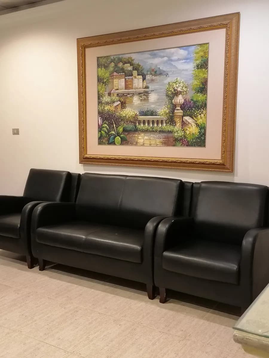 مركز د فايز الباز لطب وتقويم الأسنان Dr Fayez ALBaz Dental Center — صورة 8
