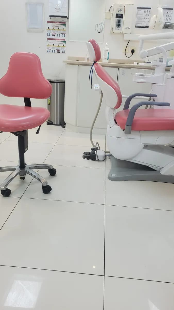مجمع الدكتور عبد العزيز العمرو لطب الاسنان — صورة 3