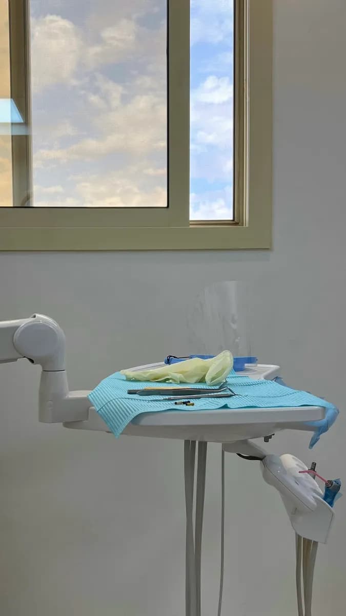 مجمع الدكتور عبد العزيز العمرو لطب الاسنان — صورة 7