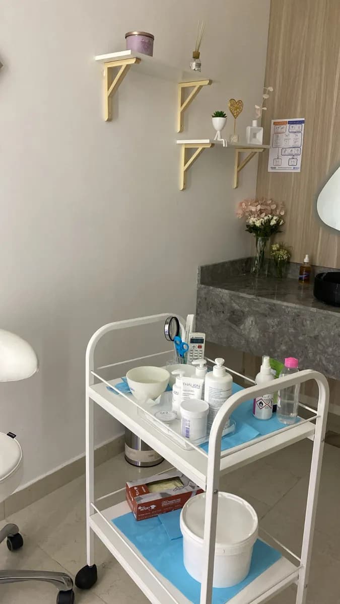 عيادات وصيدليات سيلين (تجميل/ جلدية) — صورة 7