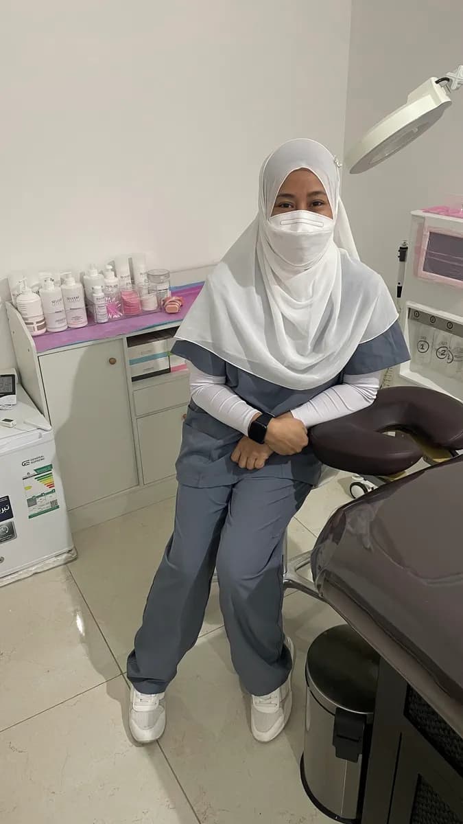 عيادات وصيدليات سيلين (تجميل/ جلدية) — صورة 8