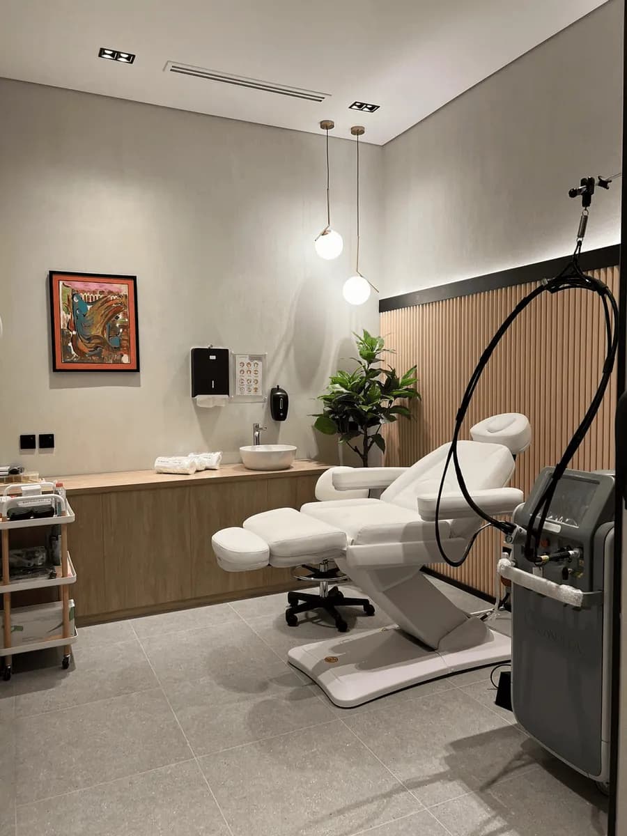 مركز د. سالم باصفار لطب العيون والبصريات والأسنان والجلدية والتجميل-Dr.Salem Basaffar Eye,Dental,Derma & Aesthetic Center — صورة 2