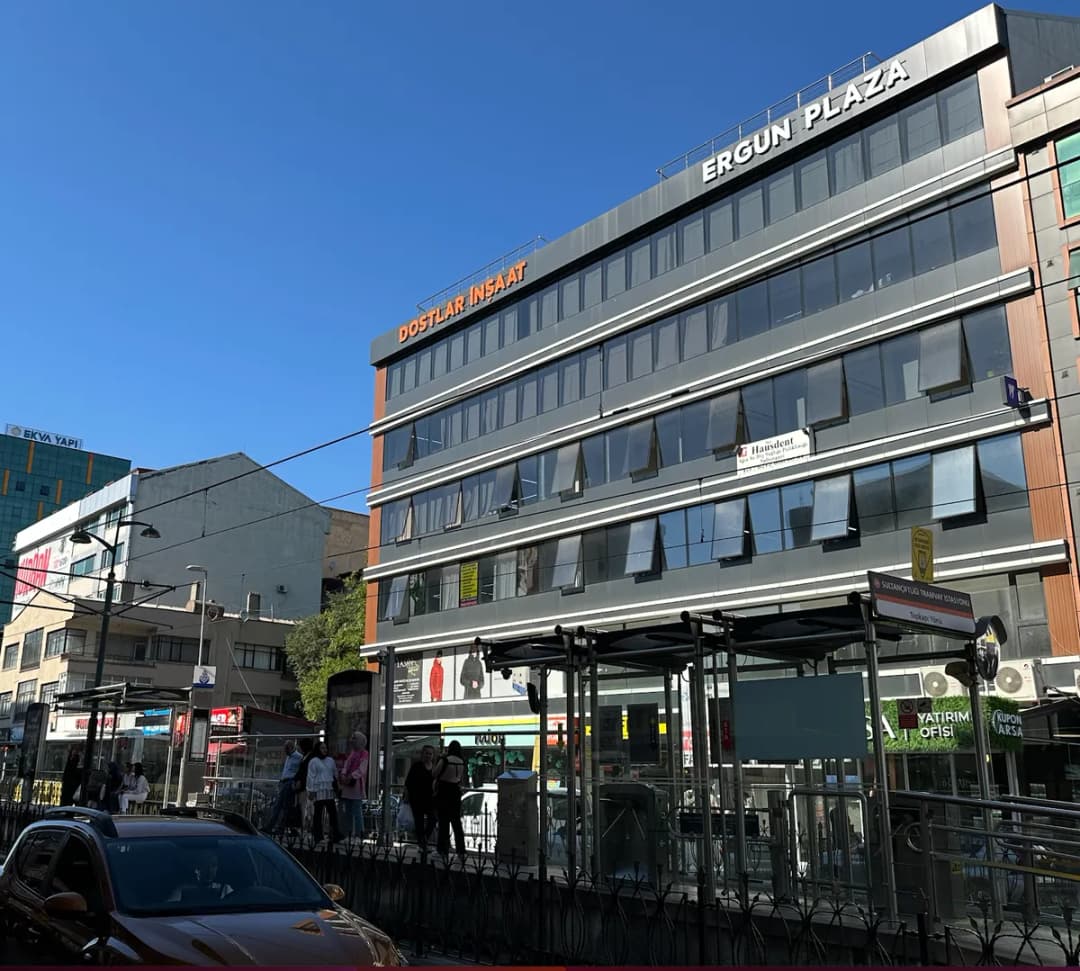 Hausdent Ağız ve Diş Sağlığı Polikliniği — Dental Clinics in Istanbul