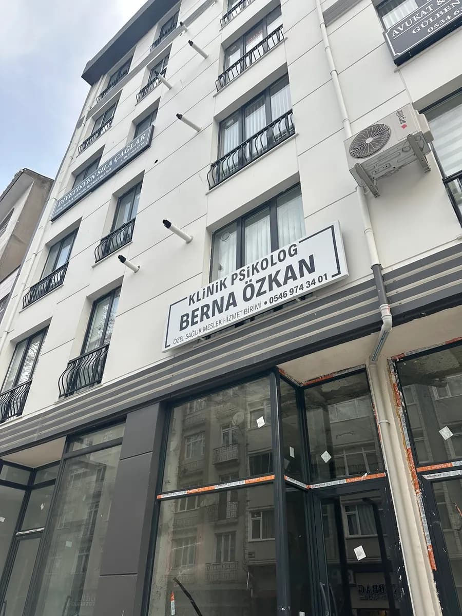 Klinik Psikolog Berna Özkan — Mental Health & Psychology in Istanbul