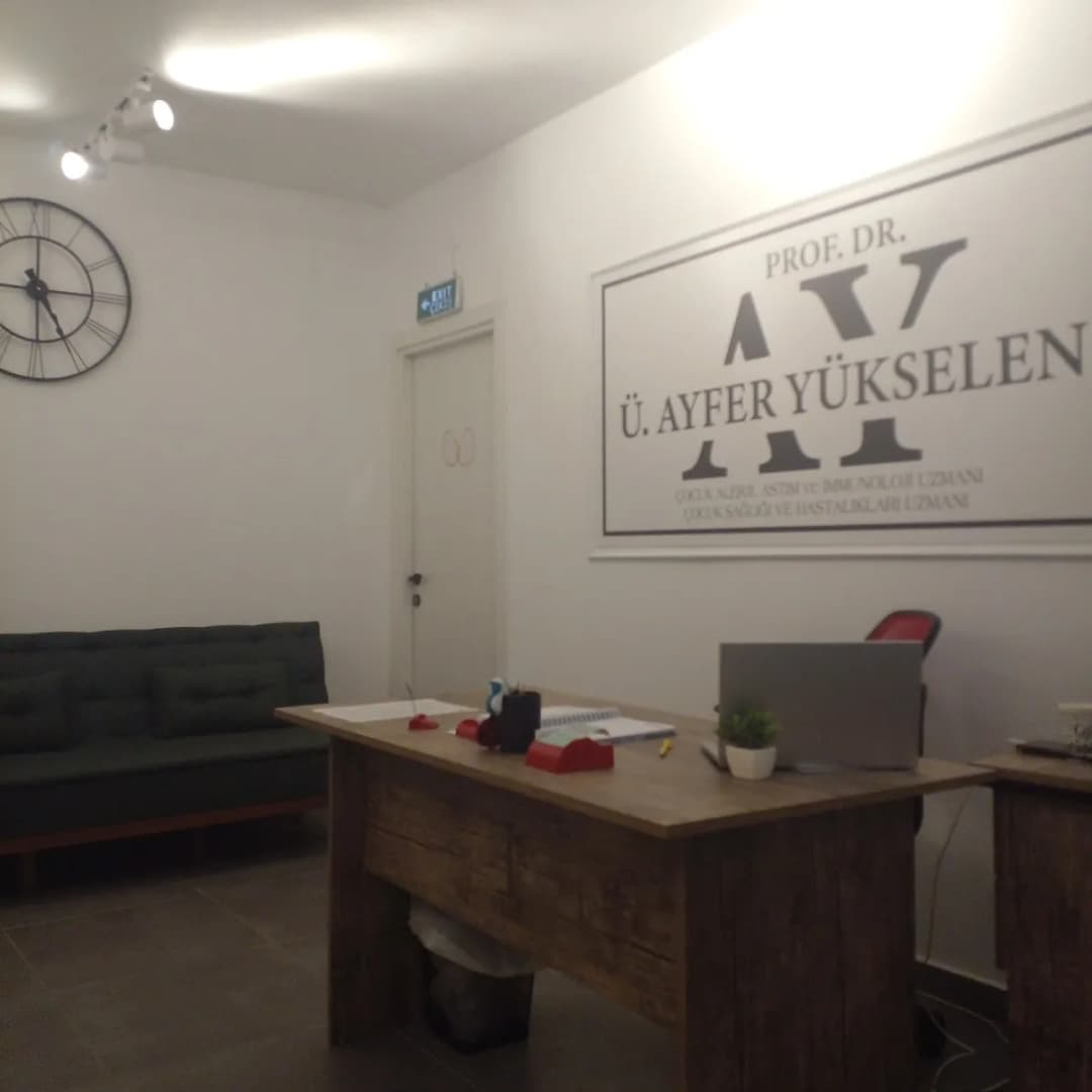 Prof. Dr. Ümit Ayfer Yükselen - Çocuk Alerji Uzmanı