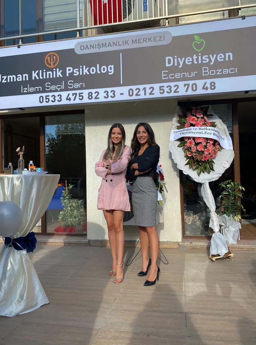 Diyetisyen Ecenur Bozacı — Nutrition & Dietetics in Istanbul