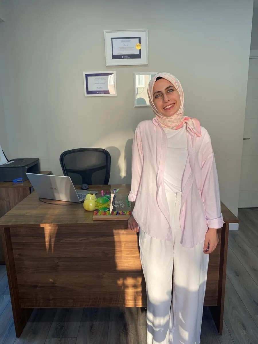 Diyetisyen İrem EFE Beslenme ve Diyet Danışmanlığı — Nutrition & Dietetics in Istanbul