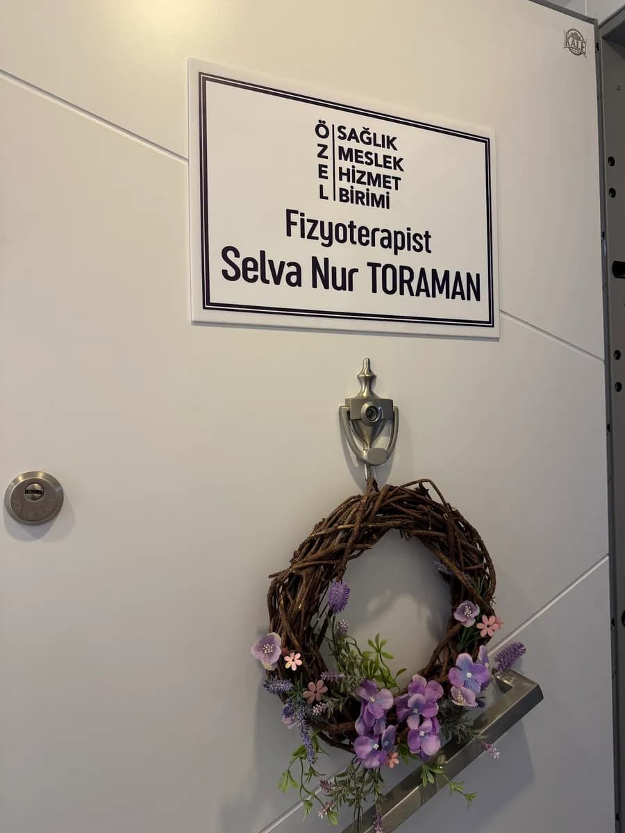 Fizyoterapist Selva Nur Toraman — Physiotherapy & Rehabilitation in Istanbul