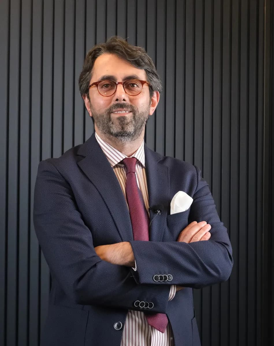 Doç.Dr.Abdulkadir Tepeler - İstanbul Üroloji Doktoru - HOLEP - Prostat Kanseri - Böbrek Kanseri - Böbrek taşı