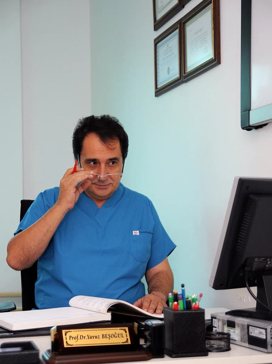 Kalp ve Damar Cerrahı Prof. Dr. Yavuz Beşoğul | İstanbul Kalp ve Damar Cerrahisi | Baypas Ameliyatı, Kalp Kapakçığı Ameliyatı
