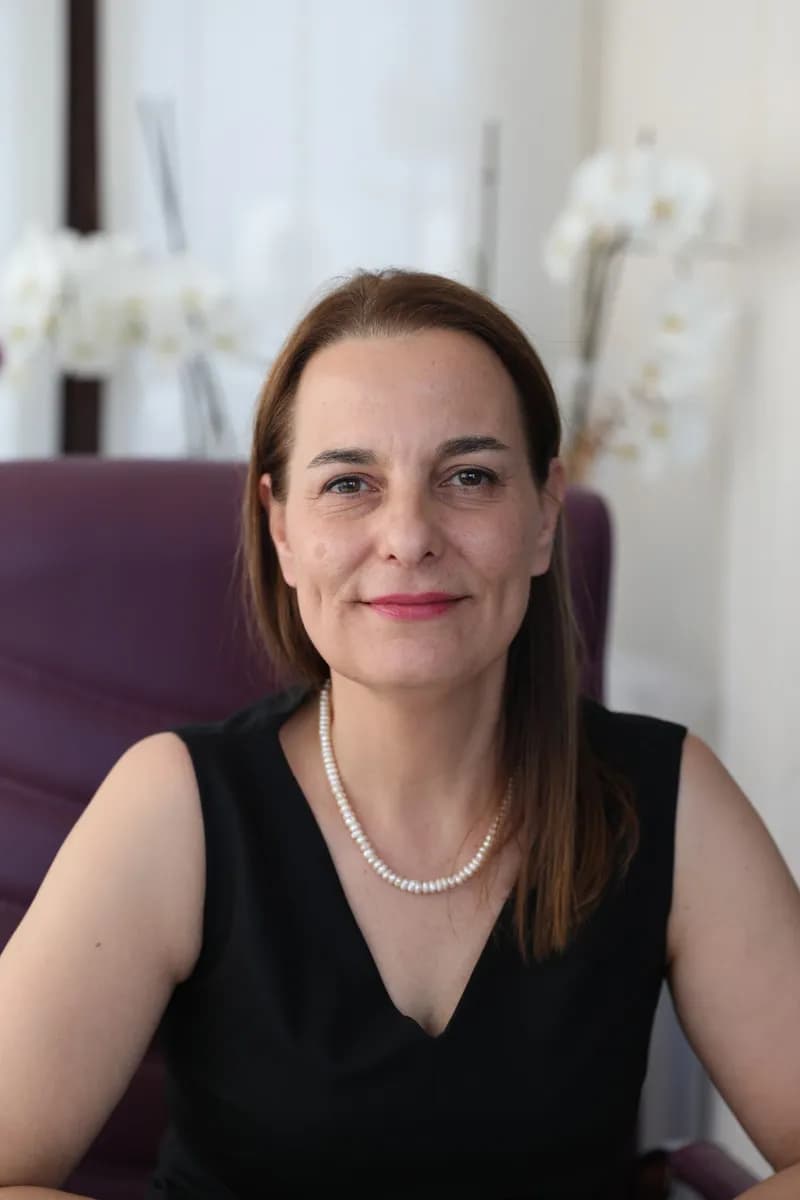 Dr.Devrim Çağlarer Avcı — Alternative & Holistic Medicine in Istanbul