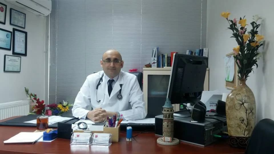 Uzm. Dr. Ebubekir Emre Men Kardiyoloji Uzmanı — Cardiology & Heart Care in Istanbul
