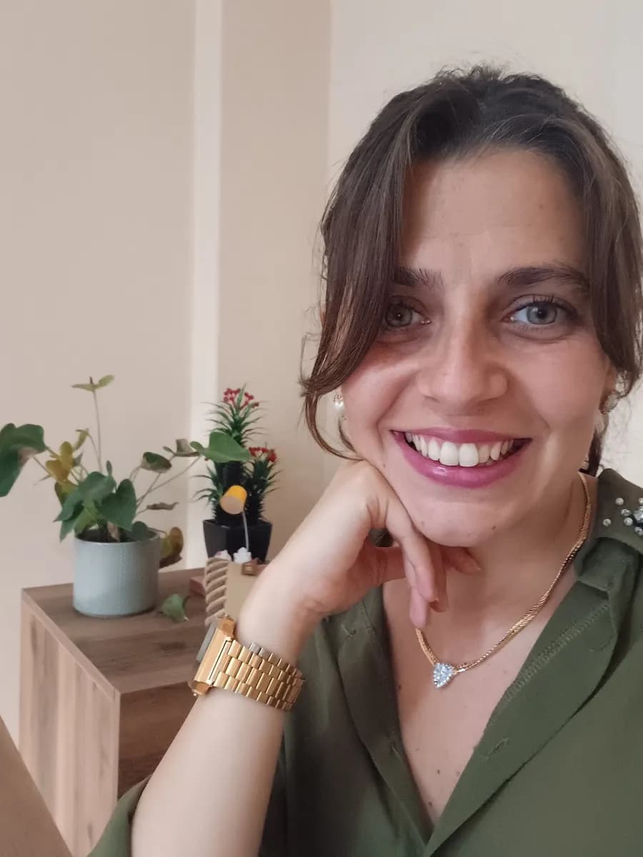 Danışman Sinem SAYIŞMAN — Mental Health & Psychology in Istanbul