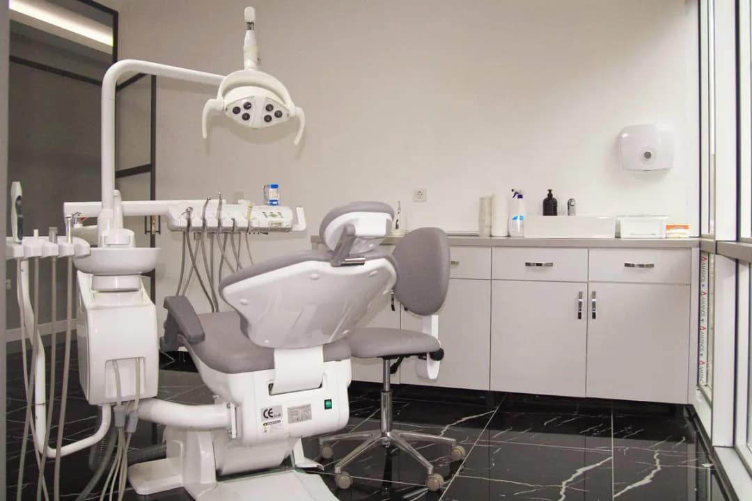Merkez Diş Ağız ve Diş Sağlığı Polikliniği — Dental Clinics in Istanbul