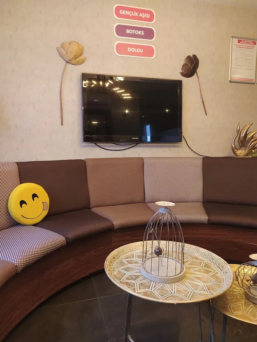 Dr. Esra Azman Dermatoloji Kliniği — Dermatology & Skin Care in Istanbul