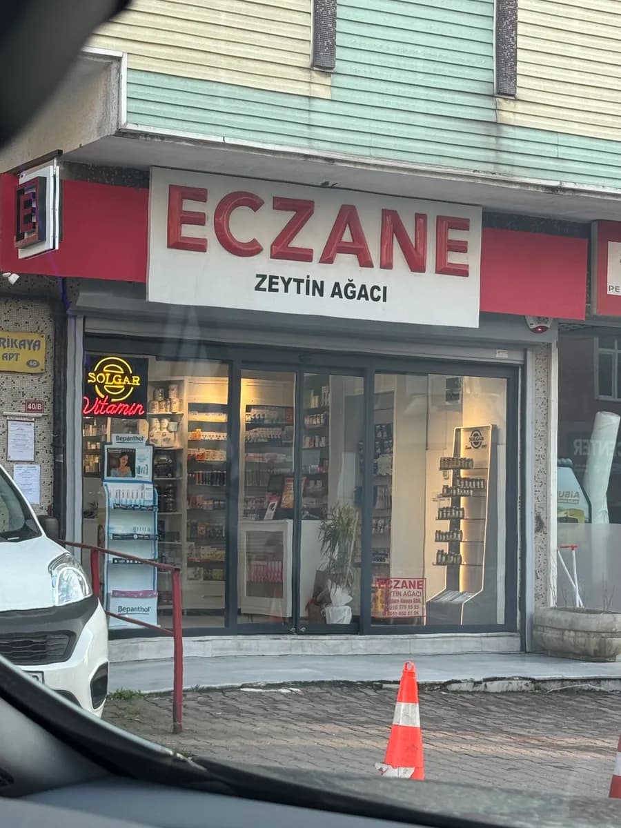 Zeytin Ağacı Eczanesi