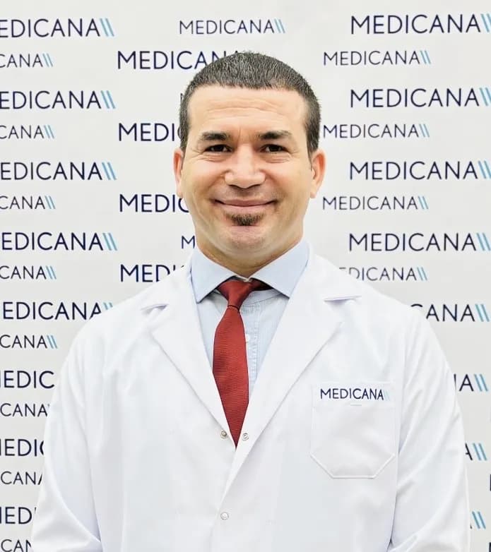 Prof. Dr. Turan Çalhan - Gastroenteroloji Bölümü, Medicana Bahçelievler Hastanesi, İstanbul