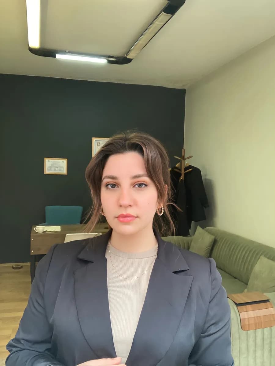 Psikolog Aleyna Şamcı Selvi — Mental Health & Psychology in Istanbul