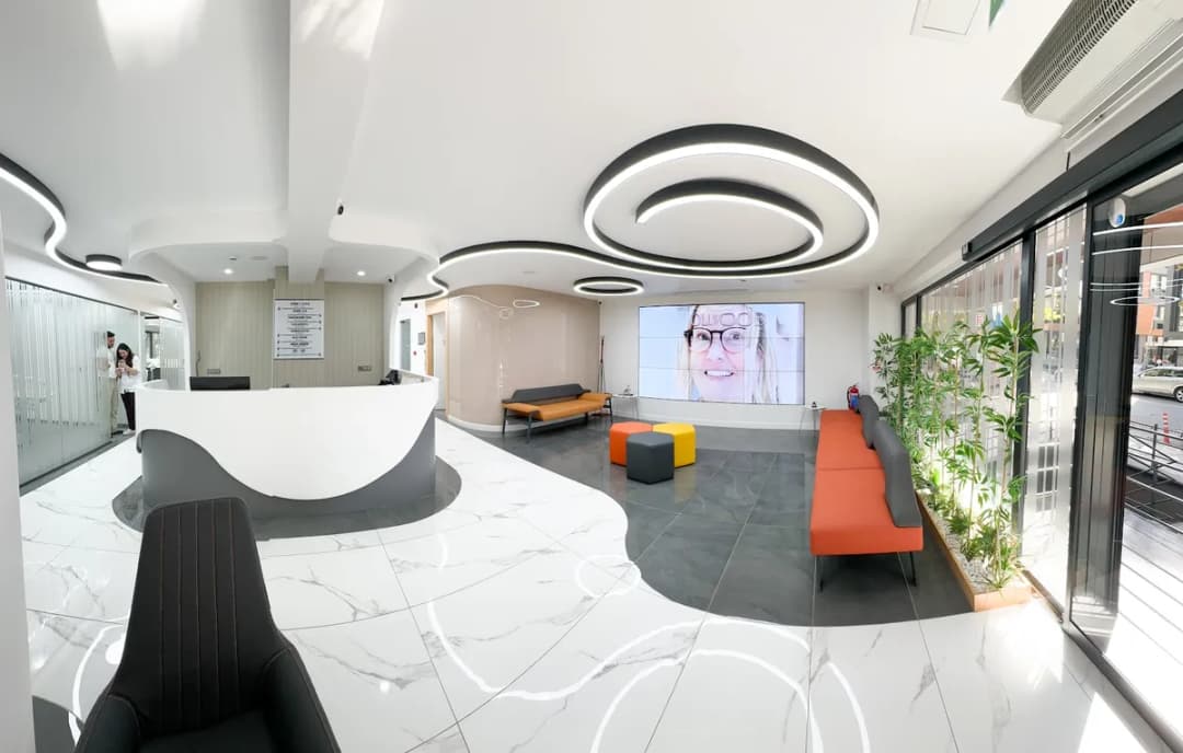 EB Dental Clinic - Implant Treatment - Gum Treatments - Hollywood Smile — Dental Clinics in Istanbul