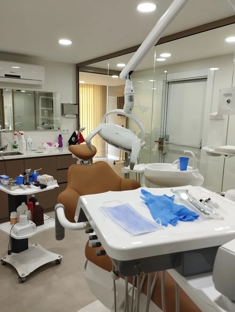 Yan Five Dental Clinic