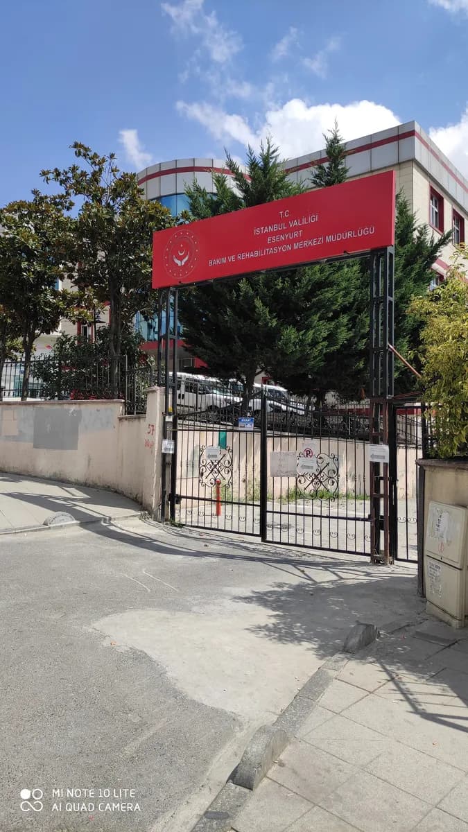 Esenyurt Bakım ve Rehabilitasyon Merkezi Müdürlüğü