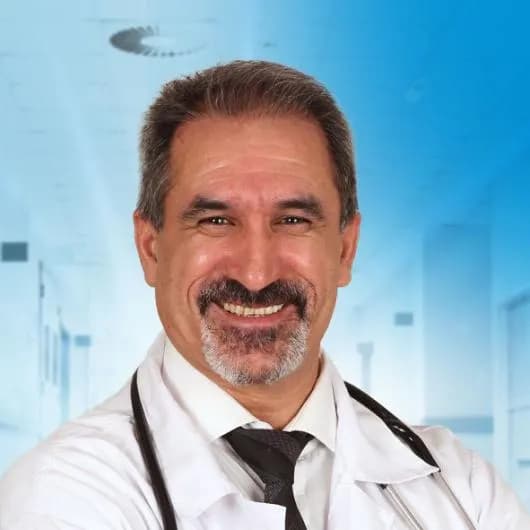 Prof. Dr. Kenan İltümur, Kardiyoloji — Cardiology & Heart Care in Istanbul