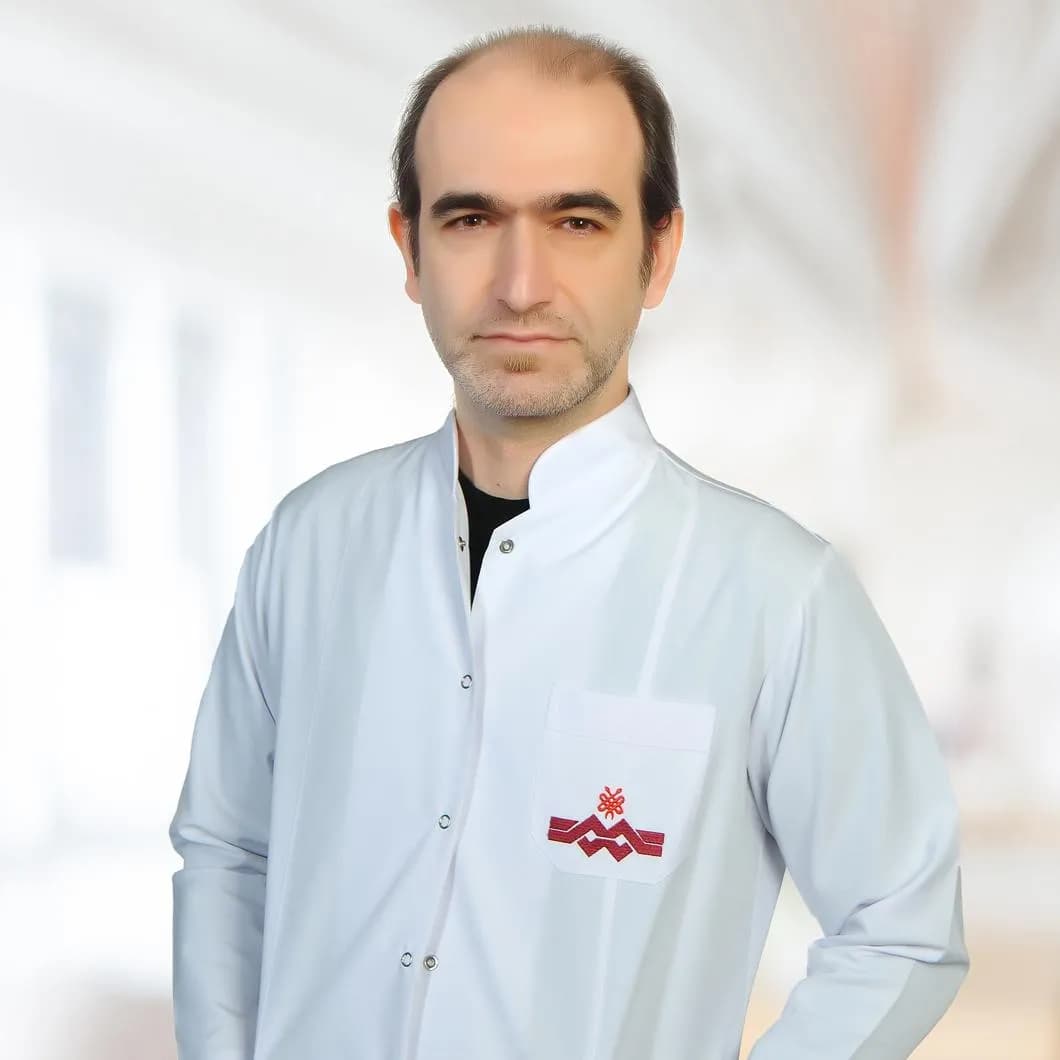 Dermatoloji Uzmanı Uzm. Dr. Erhan Ersoy — Dermatology & Skin Care in Istanbul