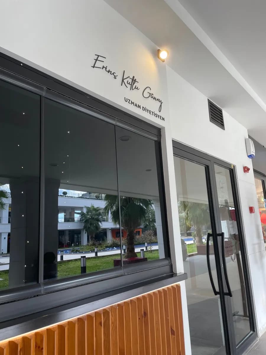 Uzman Diyetisyen Erinç Kutlu Güney