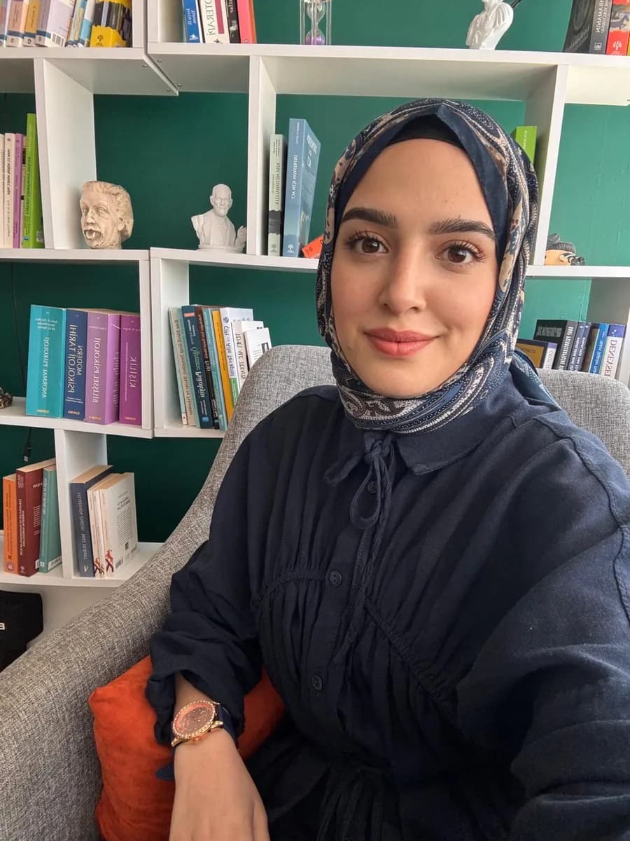 Psikolog Sümeyye Ceylan Çeliktekin — Mental Health & Psychology in Istanbul