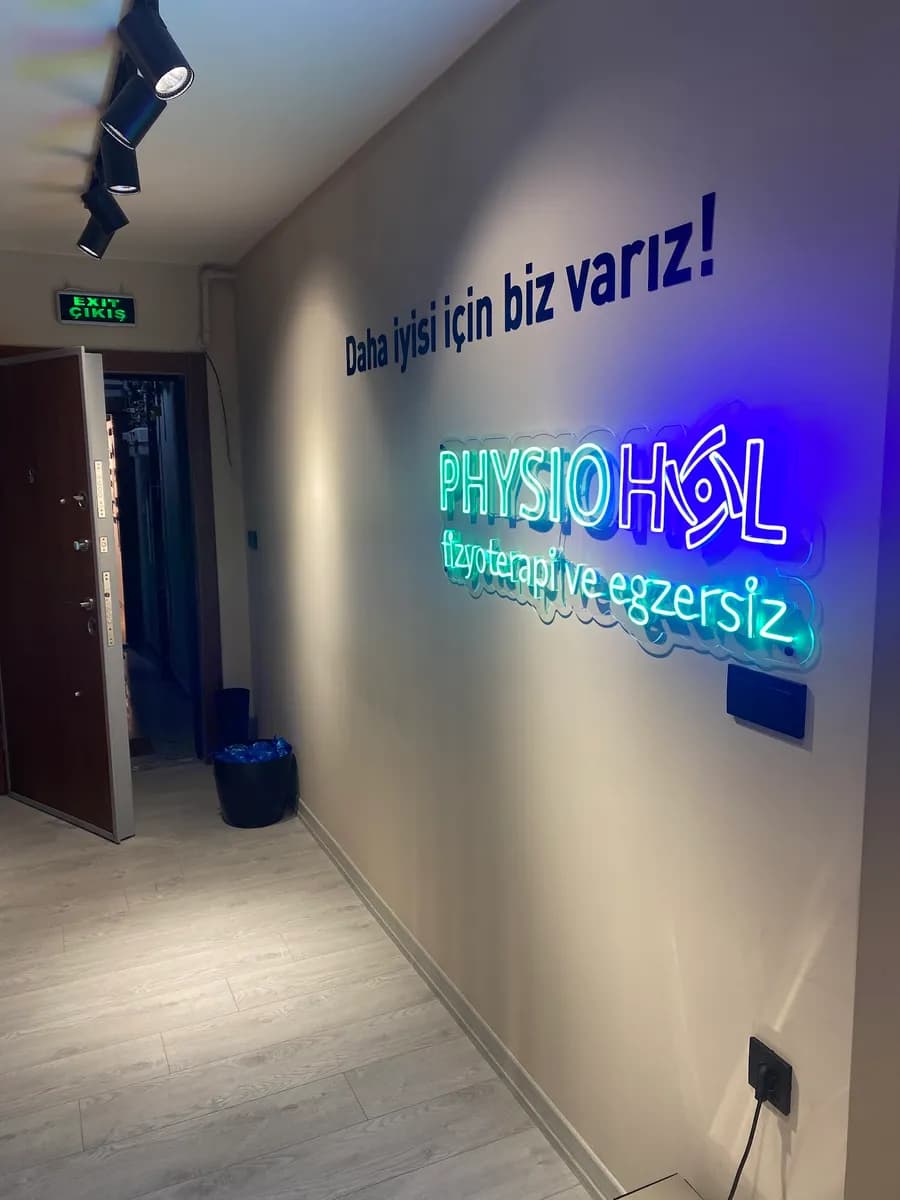 FizyoHol Fizyoterapi ve Egzersiz Merkezi — Physiotherapy & Rehabilitation in Istanbul