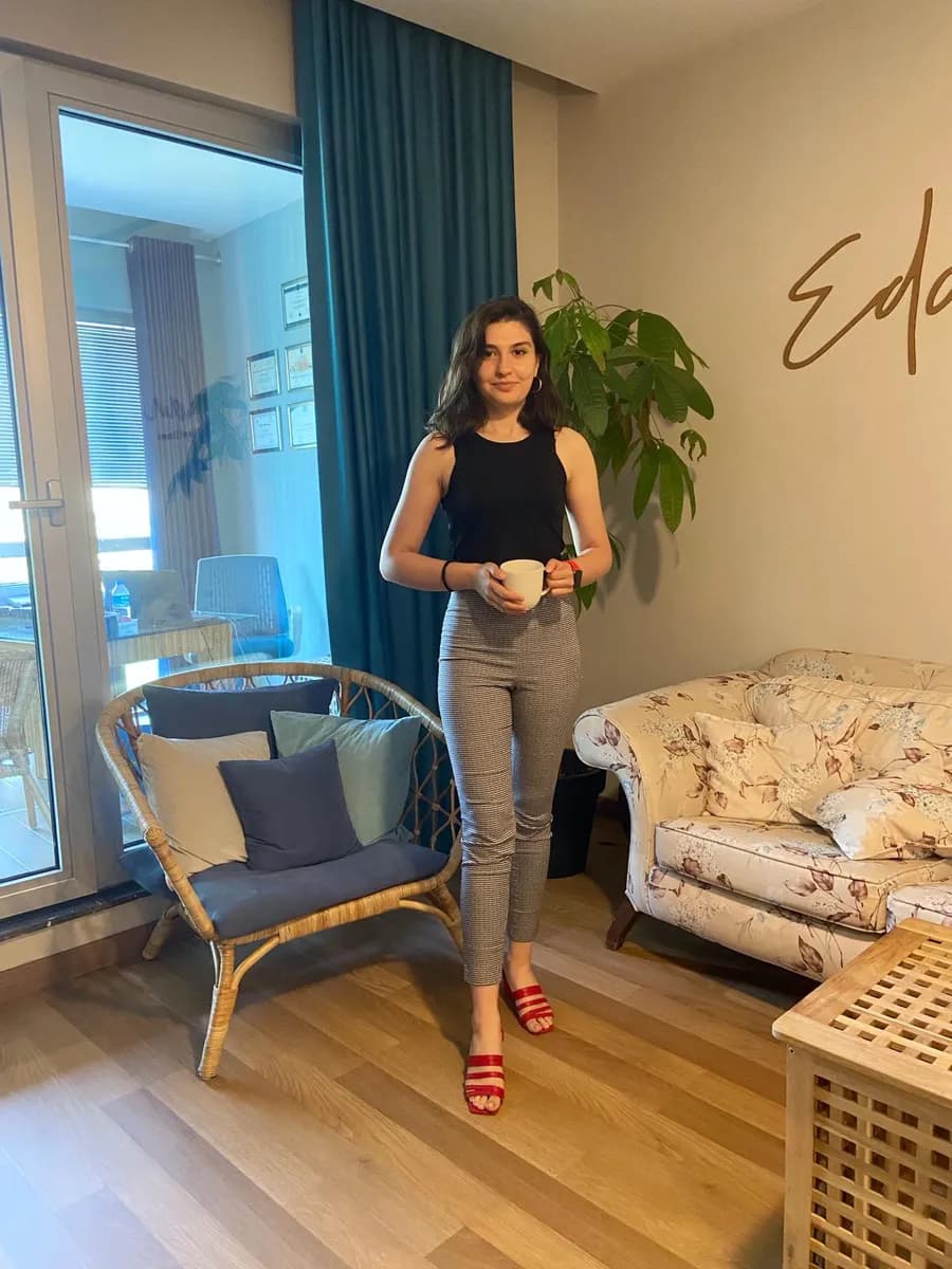 Diyetisyen Niran Çomak — Nutrition & Dietetics in Istanbul