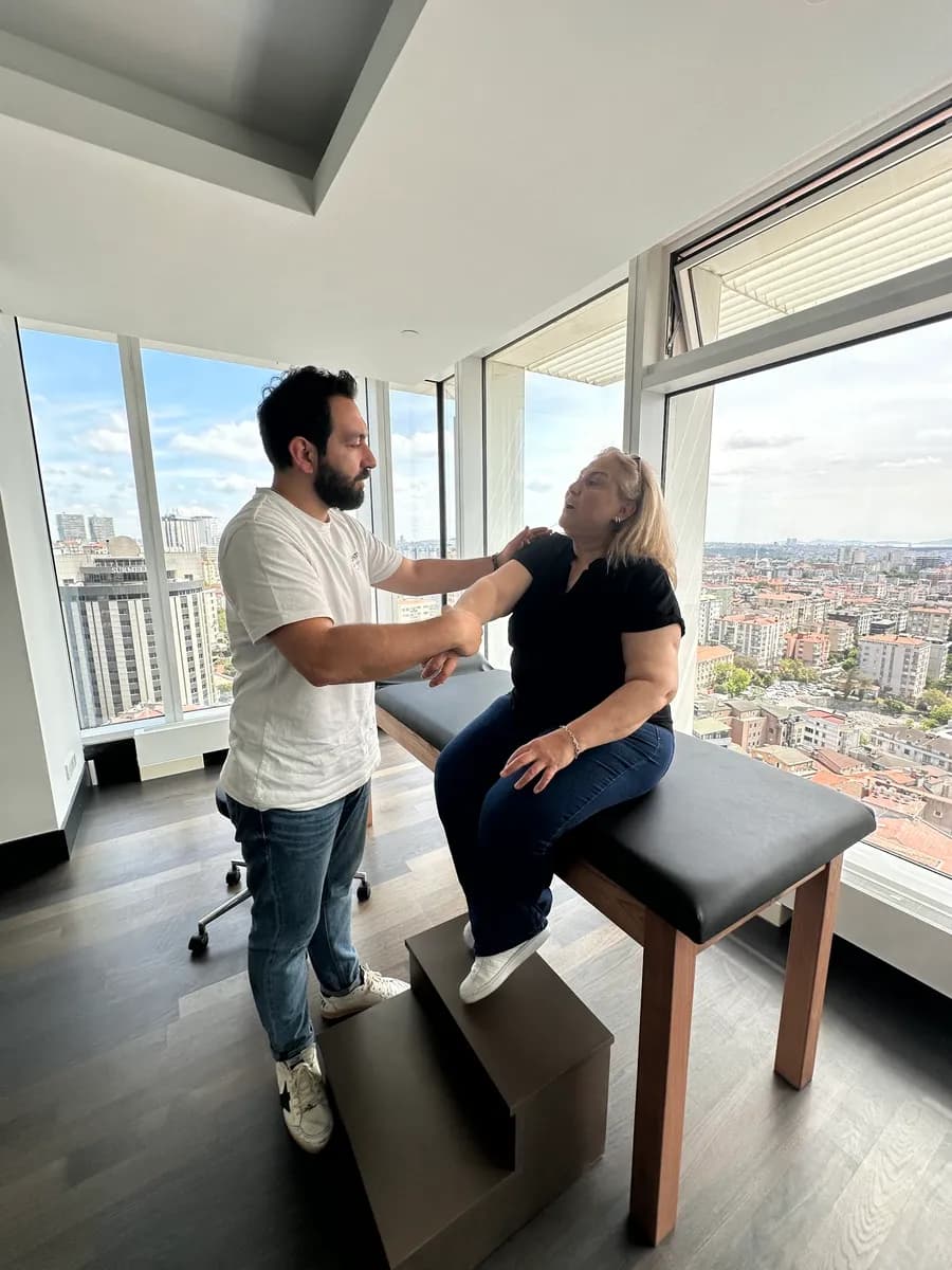 Op. Dr. Ahmet Hakan Kara, Ortopedi Ve Travmatoloji