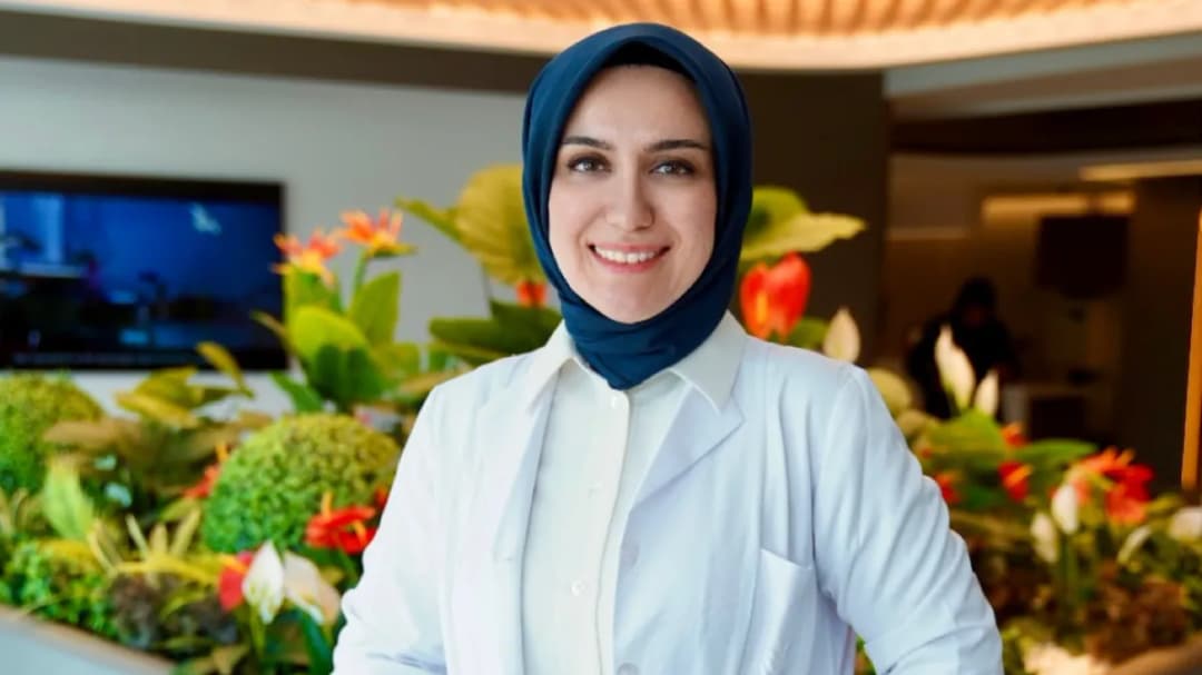 Doç. Dr. Ayşe İrem Yasin Tıbbi Onkoloji Uzmanı — Oncology & Cancer Care in Istanbul