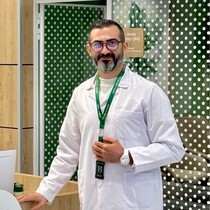 Op.Dr.Elnur Allahverdiyev