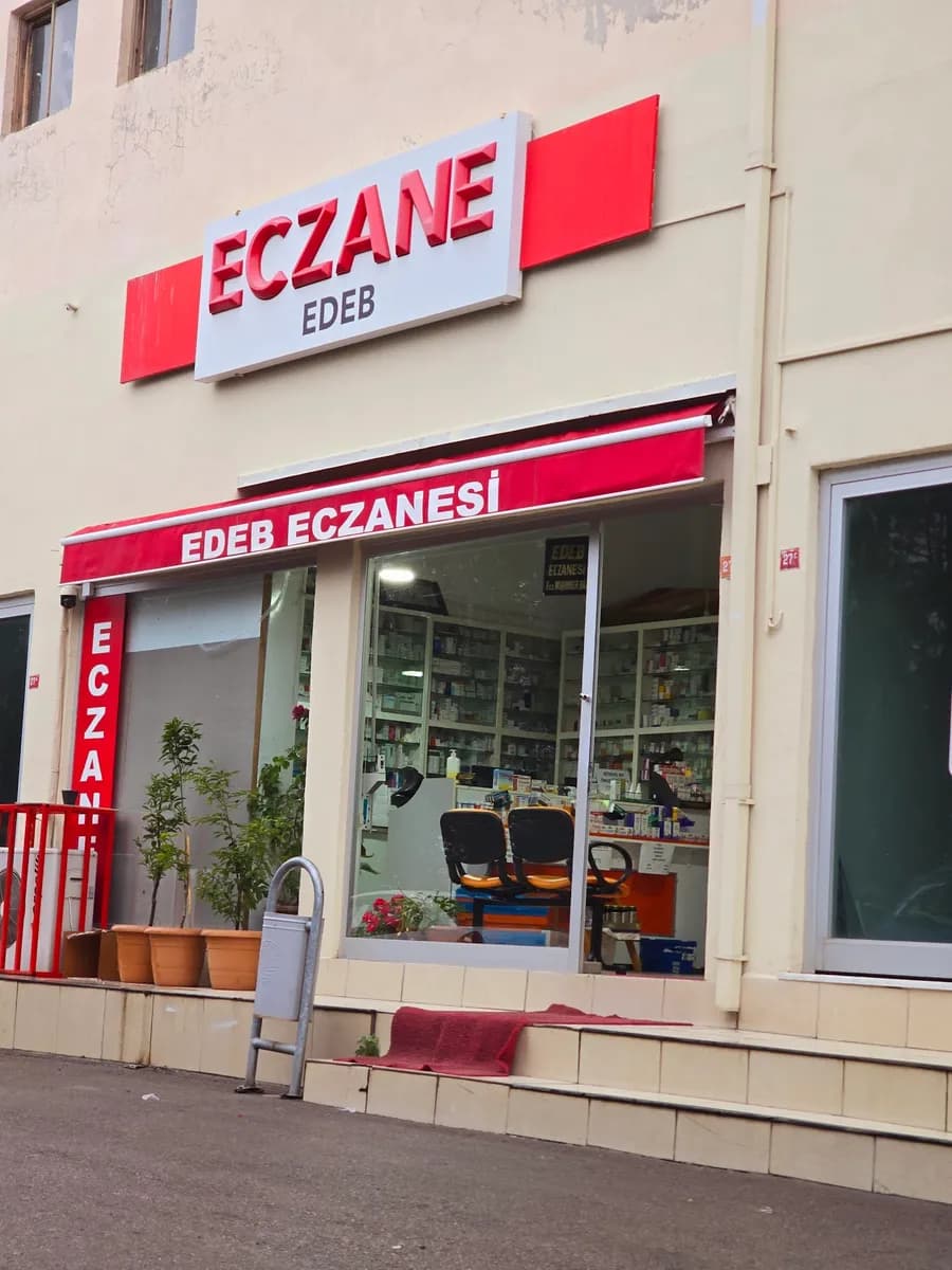 Edeb Eczanesi