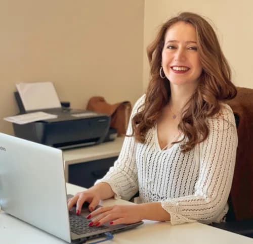 Uzman Diyetisyen Cansu Kolukırık — Nutrition & Dietetics in Istanbul