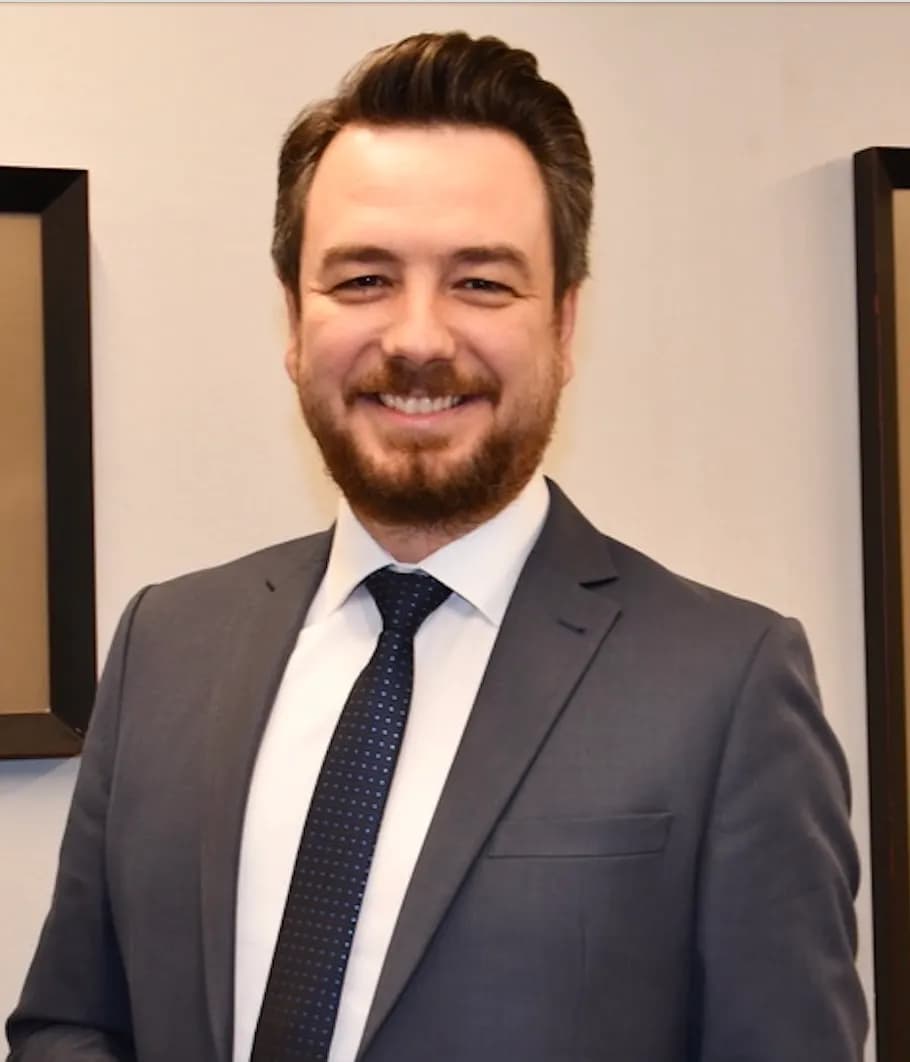 Doç. Dr. Meftun Çulpan, Üroloji — Urology in Istanbul