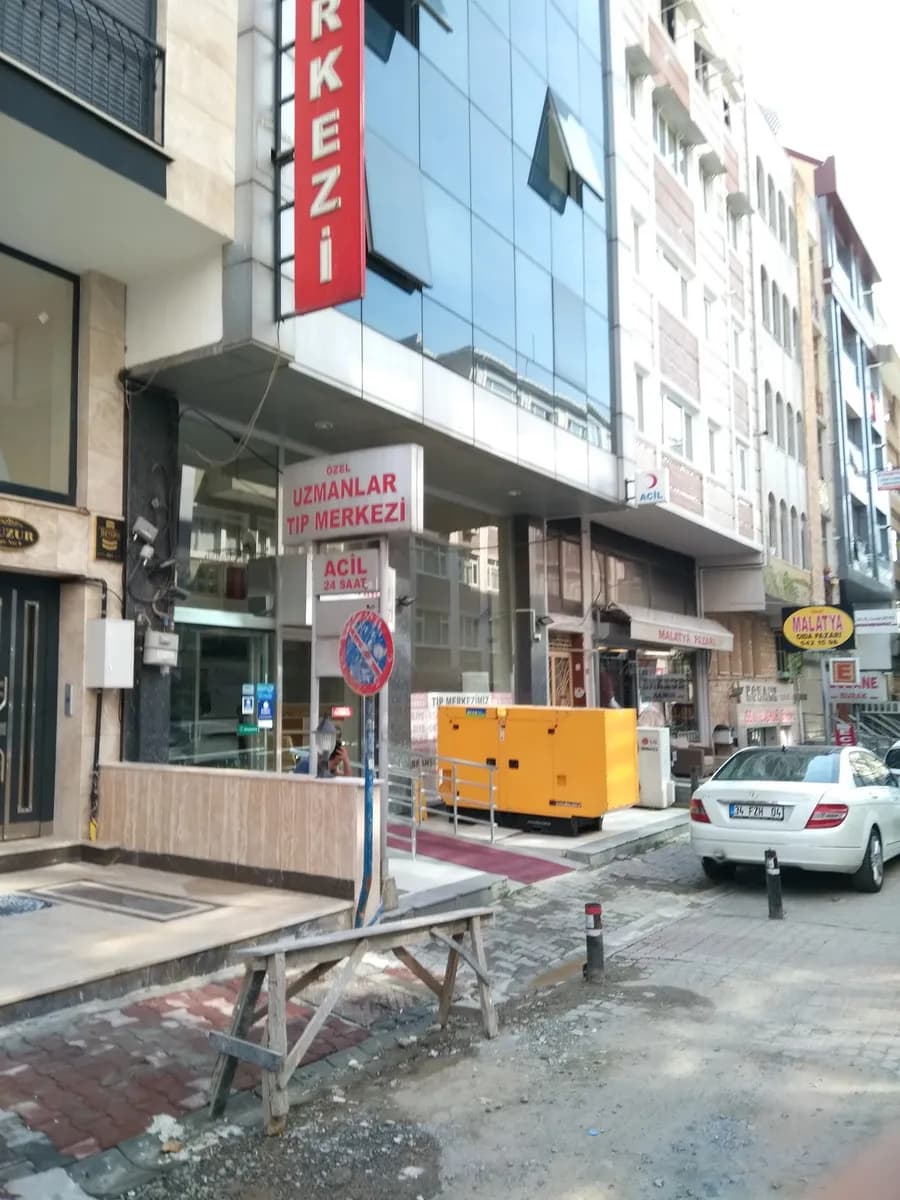 Uzmanlar Tip Merkezi