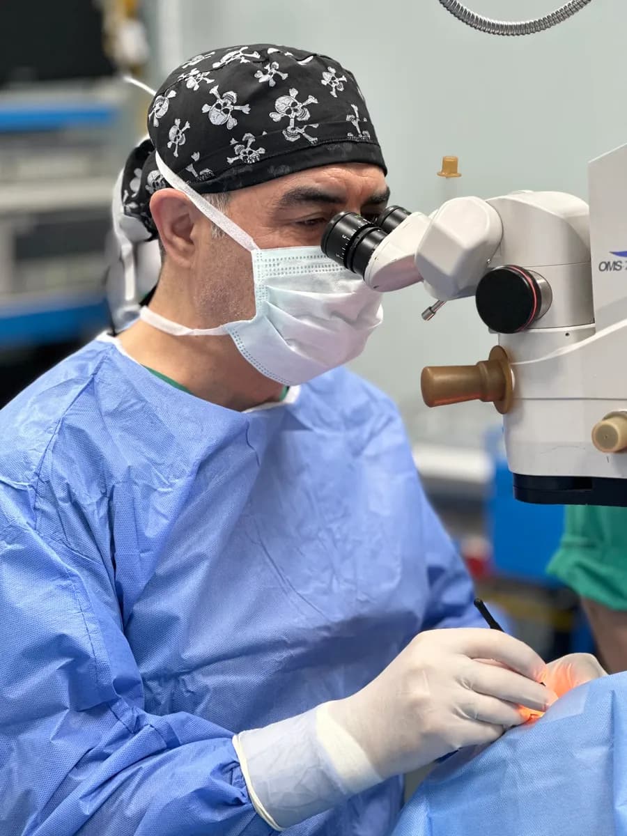 Op.Dr.İlker Yalçın göz kliniği/Eye clinic