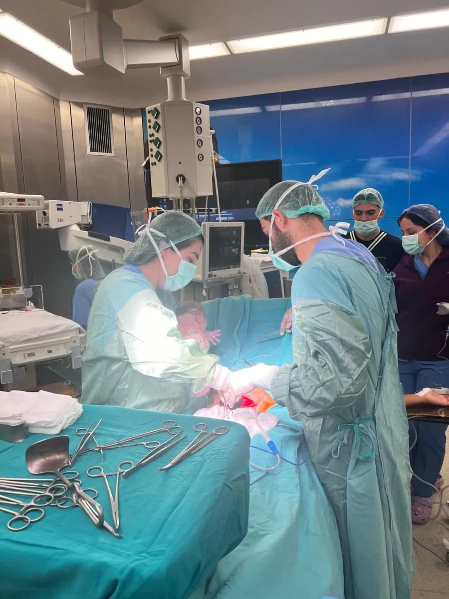 Op. Dr. Ece Sınacı, Kadın Hastalıkları Ve Doğum — OB/GYN & Women's Health in Istanbul