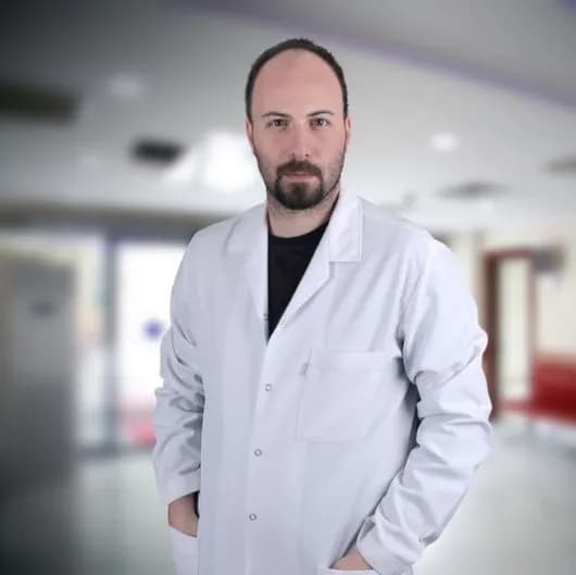 Dr. Mustafa Gönençer, Kardiyoloji — Cardiology & Heart Care in Istanbul