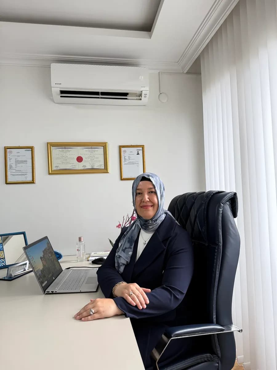 Dr Esra Çetin Timur Muayenehanesi — Alternative & Holistic Medicine in Istanbul
