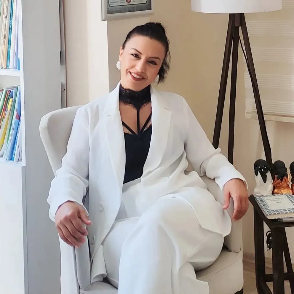 Arnavutköy Aile Danışmanı Ayşe YİĞİTOGLU — Mental Health & Psychology in Istanbul